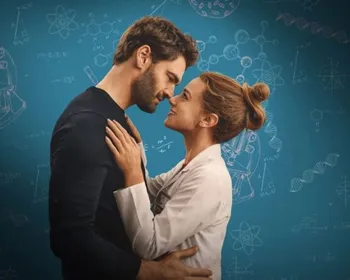 ‘A Hipótese do Amor’, com Lili Reinhart e Tom Bateman, estreia no streaming