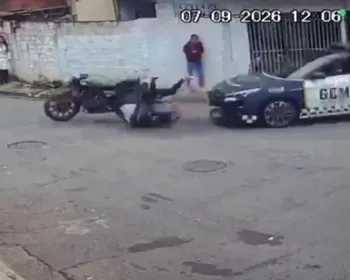 Adolescente morre atingido por viatura da GCM em perseguição a moto roubada