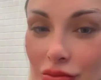 Andressa Urach se encanta por rapaz em Maceió e brinca: “Ainda bem que não moro aqui”