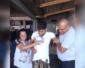 Após acidente com capivara, jovem alagoano volta a andar, mas enfrenta dificuldades para tratamento