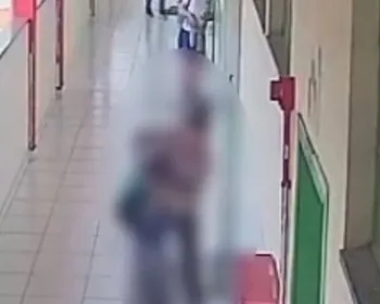 Câmera de segurança flagra mulher agredindo criança com tapas e golpes