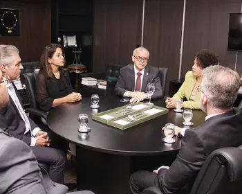 Corregedor-geral eleito, Fábio Ferrario recebe representantes da Arpen em reunião de transição