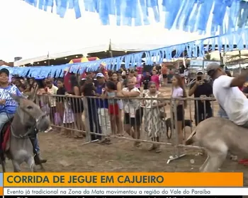 Corrida de jegue reúne famílias e consagra menino de 12 anos como tricampeão em Cajueiro