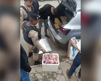 Dupla é presa após furtar R$ 12 mil em picanha e whisky de supermercado