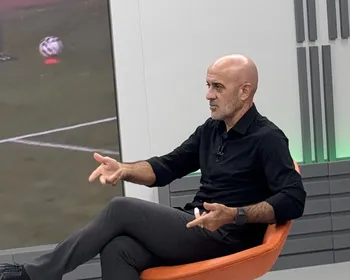 Elenco fortalecido e confiança em alta: Itamar Schülle avalia trabalho à frente do ASA
