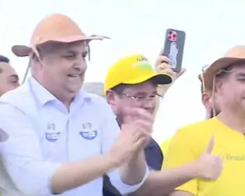 Em Maceió, Flávio Bolsonaro promete guerra ao narcotráfico e novo modelo para o Bolsa Família