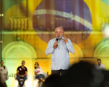 Em Maceió, Lula diz ter transformado “banqueiro ladrão” em prisioneiro