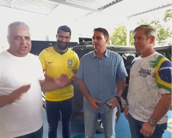 Flávio Bolsonaro agradece apoio de Fábio Costa e Cabo Bebeto em Alagoas: “A onda vem com força”