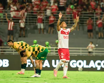 Meio-campo faz a diferença, CRB vence o Cuiabá e encosta no G-6: 3 a 0