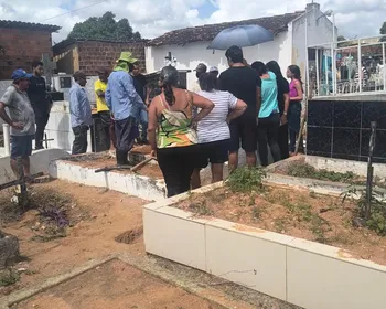 Homem que teve madeira introduzida no ânus é sepultado em Igaci