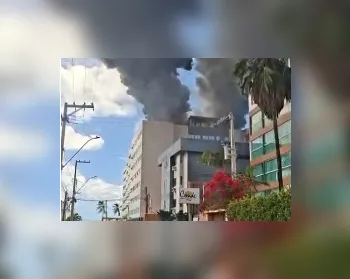 Hóspedes são retirados às pressas de hotel incendiado em Cruz das Almas