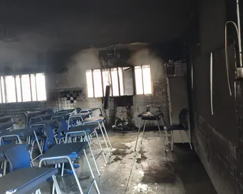 Incêndio atinge sala de escola em Arapiraca; aulas serão suspensas até terça-feira