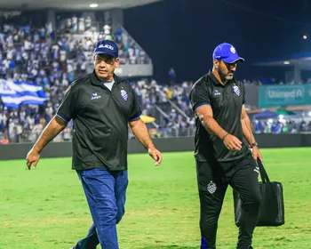 Moacir Júnior pede desculpas e deixa futuro no clube em aberto: “Não cabe a mim”