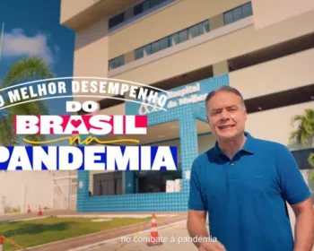 Renan relembra apoio de JHC a Bolsonaro e transforma pandemia em tema do guia