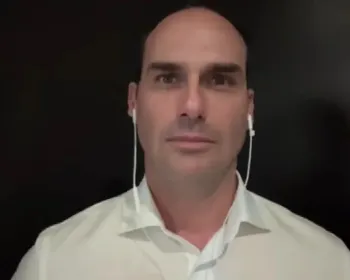 "Se prostitui por cargo", insinua Eduardo Bolsonaro sobre Simone Tebet