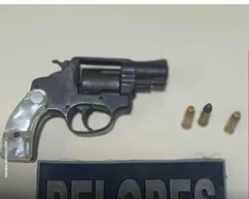Homem é baleado após tentar sacar arma contra policiais na Vila do Carlinhos Maia