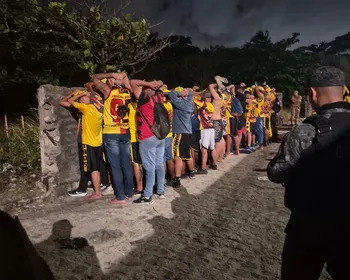 Tiro de borracha, correria e fila na Central: veja confusão entre CRB e Sport