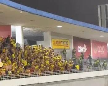 VÍDEO: Confusão com torcedores do Sport termina em agressão a policiais e reação da PM