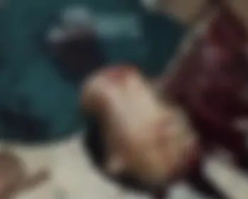 Vídeo: homem é encontrado morto com tiros na cabeça em beco do Benedito Bentes