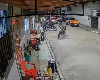Vídeo mostra momento em que homem é morto a tiros no Cleto, em Maceió