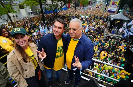 Alfredo Gaspar associa Lula à corrupção e diz que futuro é Flávio Bolsonaro