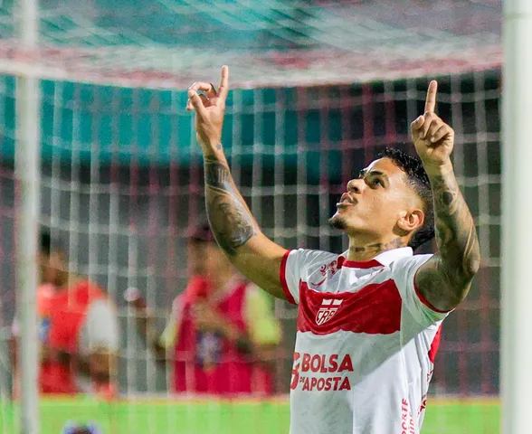 Confira como foi o terceiro gol do CRB sobre o Cuiabá na voz de Rogério Costa