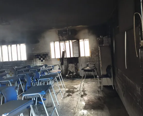 Incêndio atinge sala de escola em Arapiraca; aulas estão suspensas até segunda