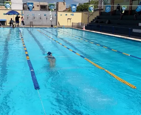 Jovens nadadoras alagoanas conquistam medalhas em competições nacionais