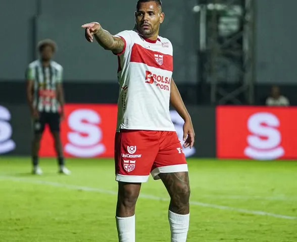 Marlon Araújo aponta maturidade do CRB e explica evolução defensiva