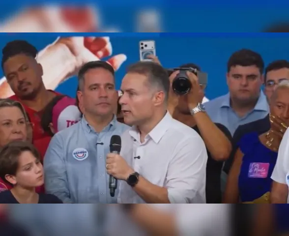Renan diz estar “mais preparado” e guia lança pedido: “Volta, meu governador”