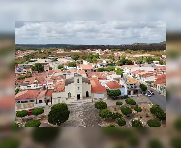 Suspeito de estupro rompe tornozeleira e é preso em sítio em Dois Riachos