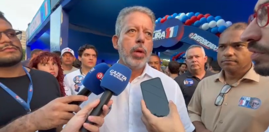 Arthur inaugura comitê em Maceió e dá “pontapé inicial” à campanha pelo Senado