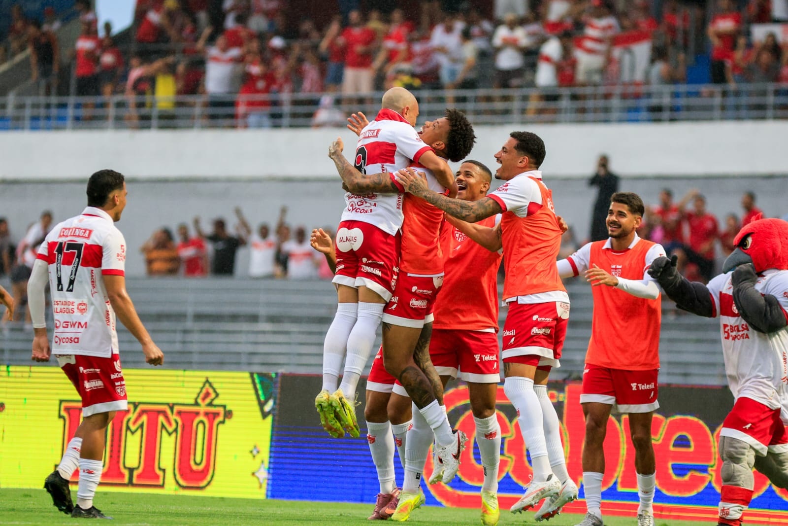 Assista aos melhores momentos: CRB atropela o Cuiabá e cola no G-6: 3 a 0