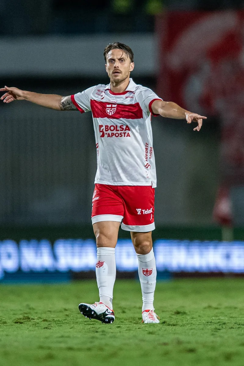 Bressan convoca torcida para jogo do CRB: "A gente precisa muito para buscar o sonho"