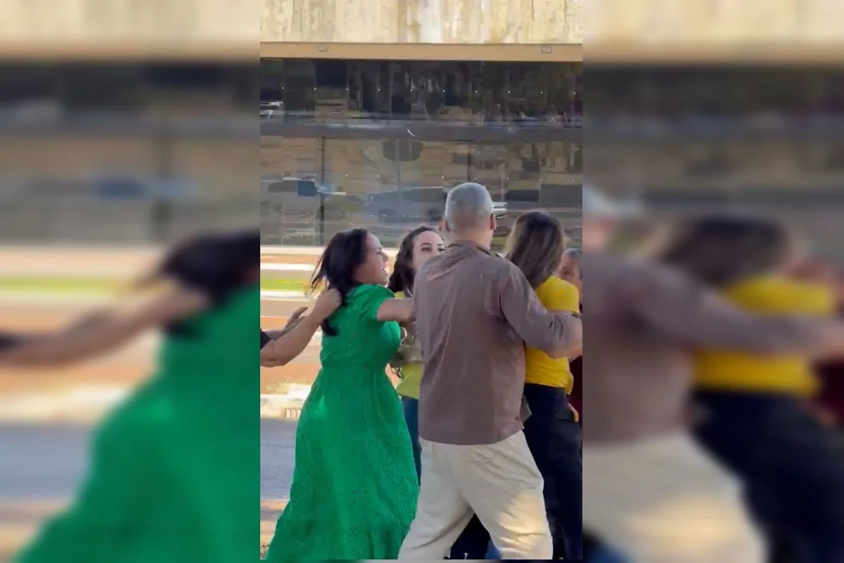 Candidatas do PL trocam empurrões em encontro de apoiadores de Bolsonaro; veja o vídeo!