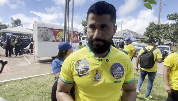 Fábio Costa diz que alagoanos aderem espontaneamente à campanha de Flávio Bolsonaro