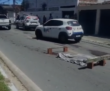 Homem é assassinado a golpes de faca e suspeito é preso no Salvador Lyra