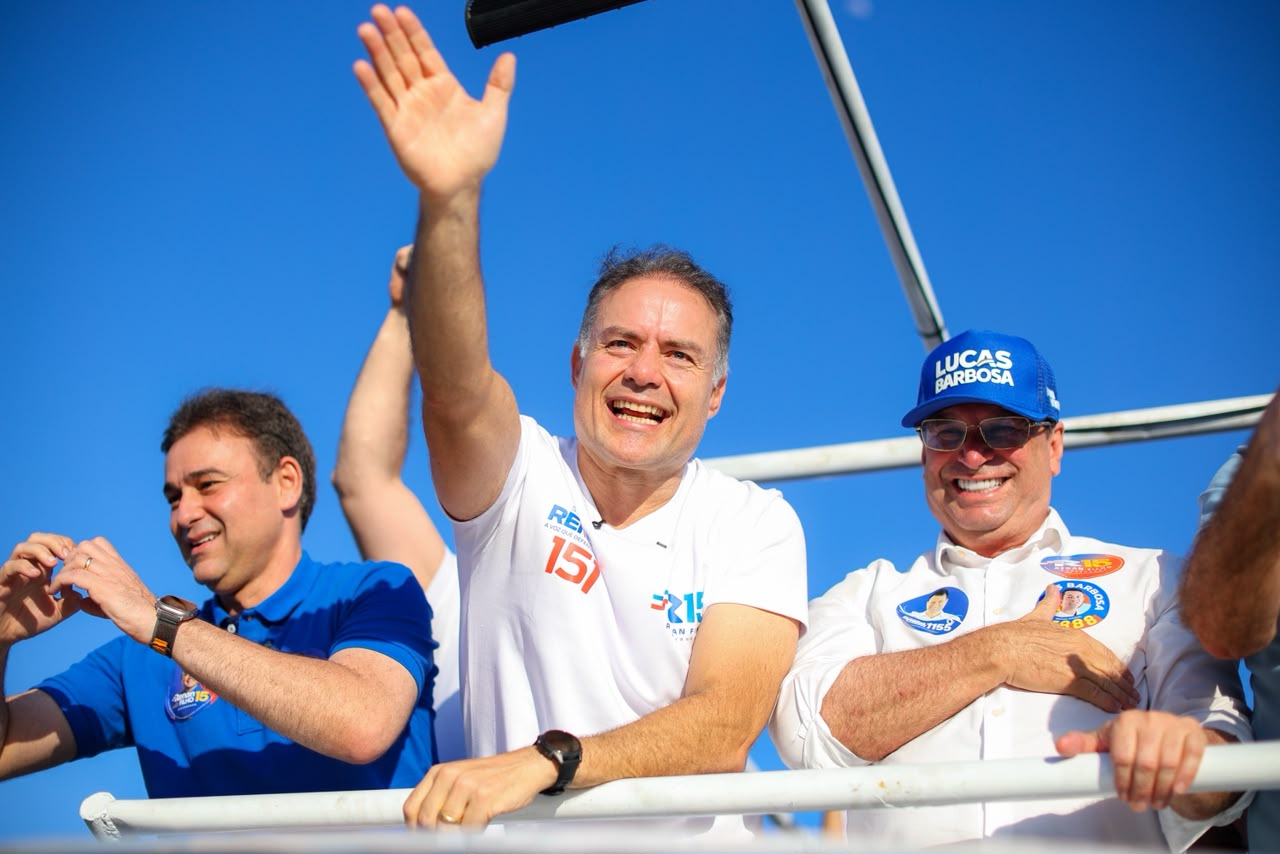 Luciano Barbosa oficializa apoio a Renan Filho: “Alagoas não quer perder tempo aprendendo”