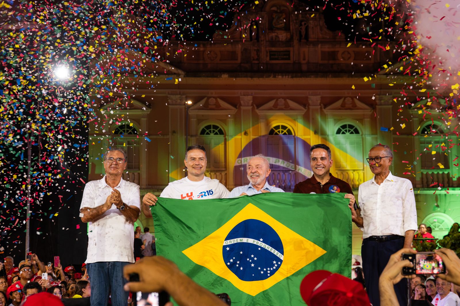 O que Renan Filho disse a Lula sobre JHC durante ato em Maceió