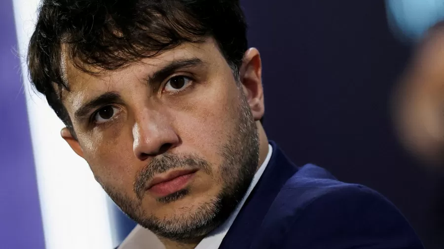 Renan diz "não votar em bandido" e nega apoio a Lula e Flávio no 2º turno