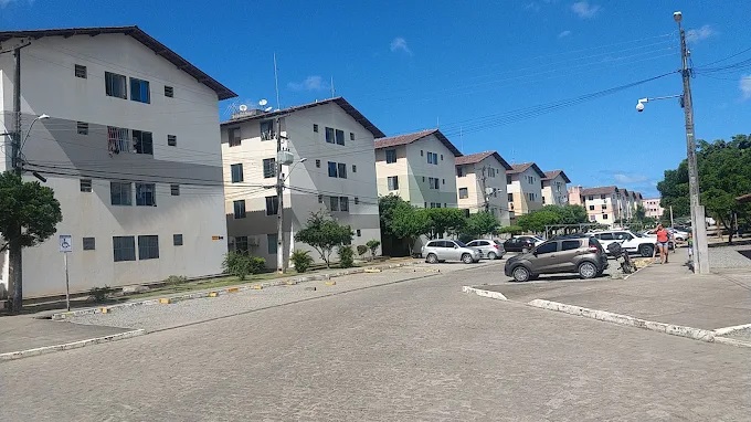 Fiação exposta e risco de acidentes: condomínio em Maceió precisa de R$ 240 mil em reparos
