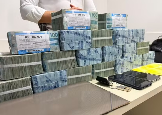 Vídeo exclusivo mostra abordagem da Rotam que terminou com apreensão de R$ 2 milhões em Maceió