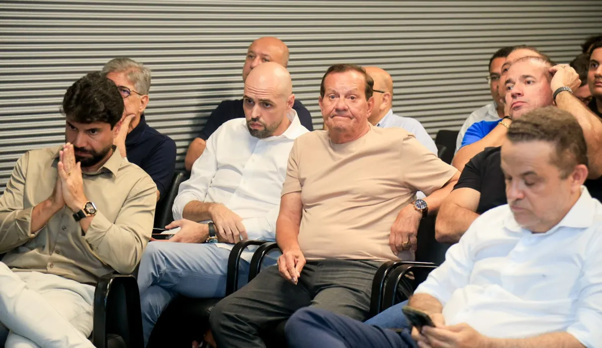 Rafael Tenório é aclamado presidente do CSA: "Voltando com a mesma vontade"