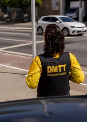 Entenda por que o MPAL quer retirar expressão “policiamento de trânsito” das viaturas do DMTT