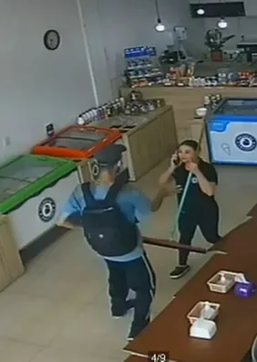 Funcionária evita estupro, toma faca de agressor e o mata em sorveteria