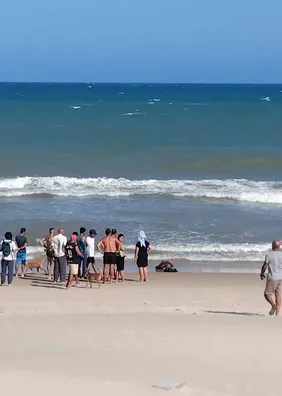 Homem é encontrado morto com corda amarrada ao corpo na praia da Lagoa Azeda