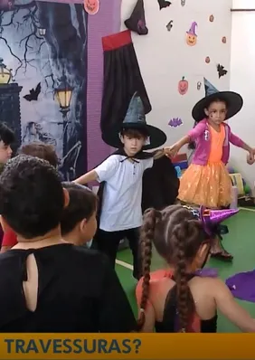 Halloween conquista crianças em Maceió com fantasias, doces e histórias assustadoras