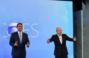 Flávio diz que Lula é "pai do tigrinho", que rebate: "Você é o irmão"