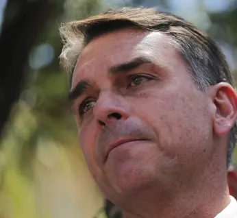 TSE suspende site que dava criptomoeda em troca de propaganda pró-Flávio