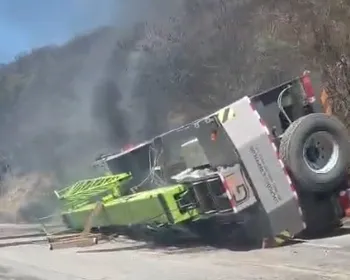 Acidente provoca incêndio e interdita trecho da Serra das Espias, em Palmeira